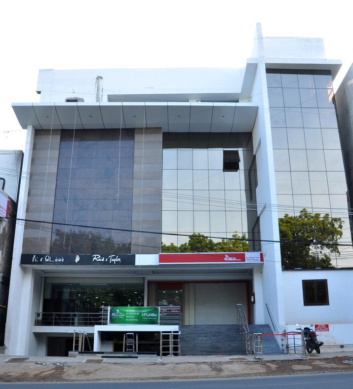 Hotel The Home Tiruppur Buitenkant foto