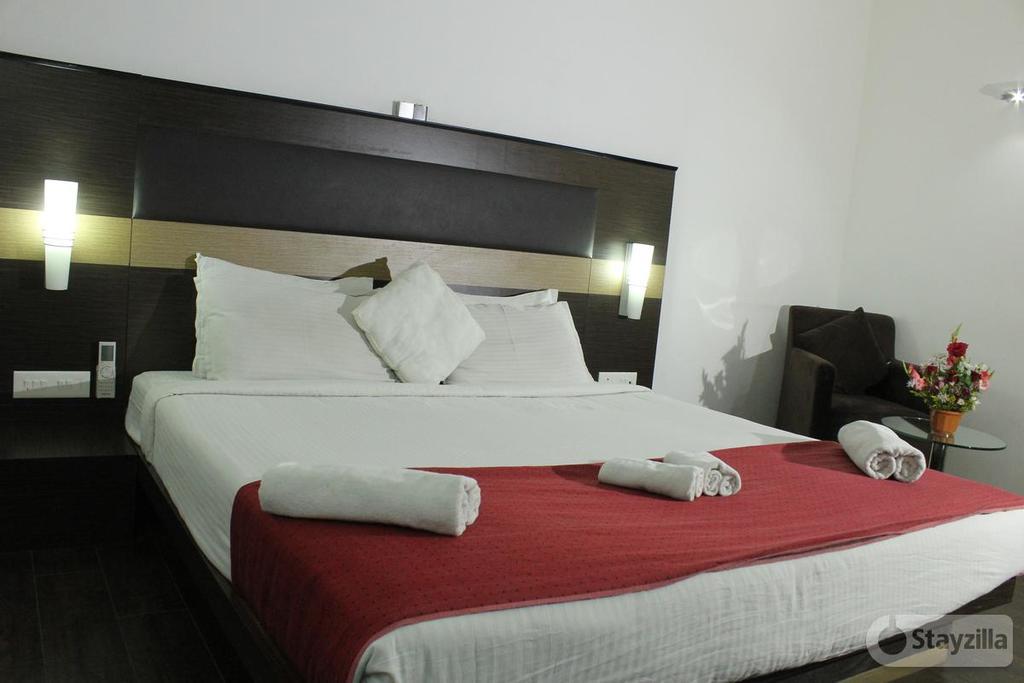 Hotel The Home Tiruppur Buitenkant foto