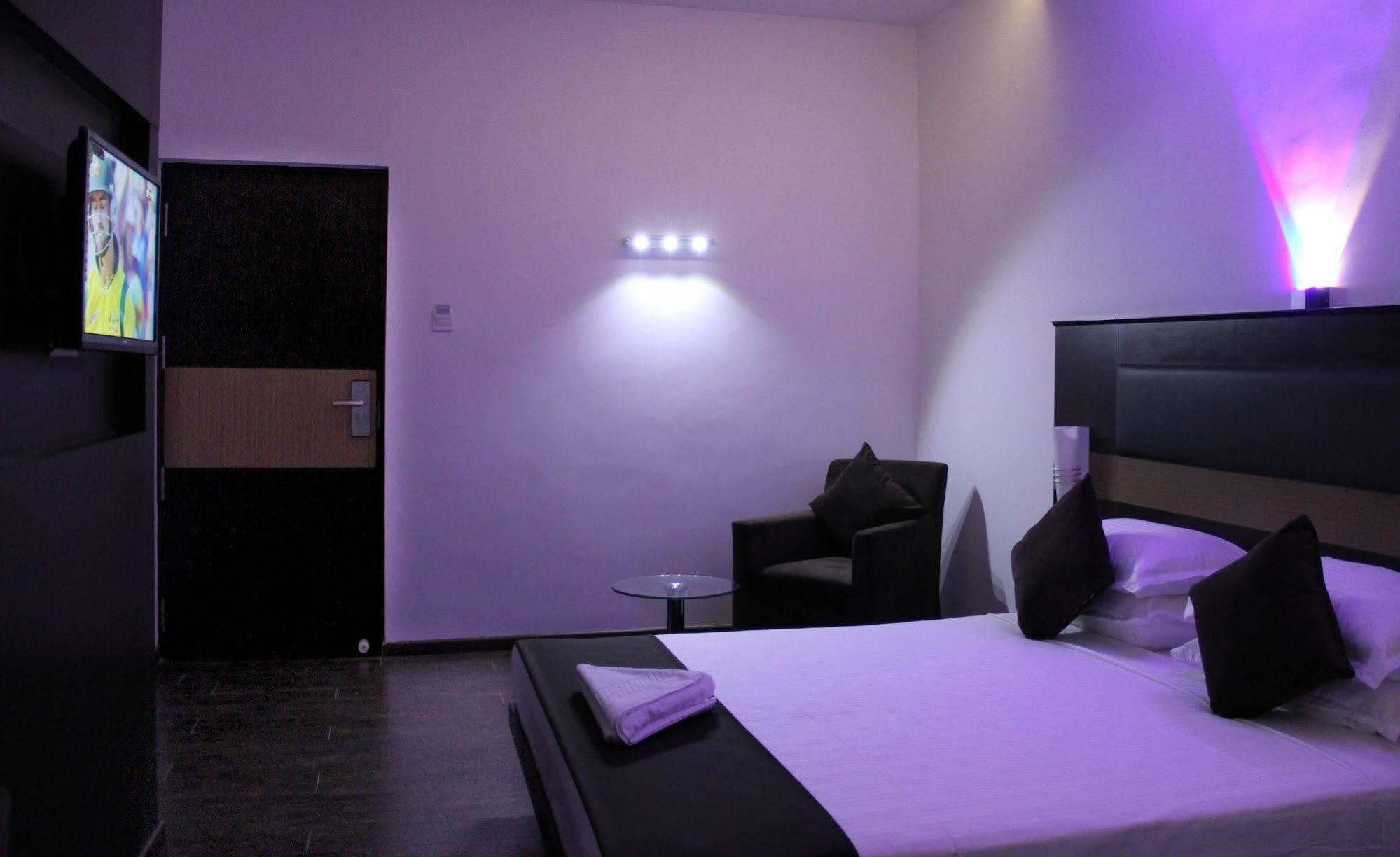 Hotel The Home Tiruppur Buitenkant foto